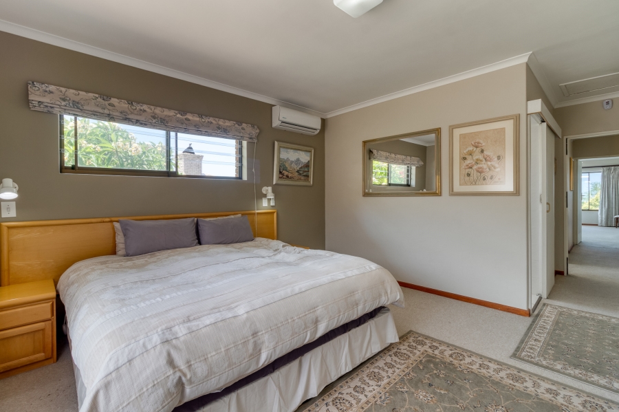 3 Bedroom Property for Sale in Die Wingerd Western Cape